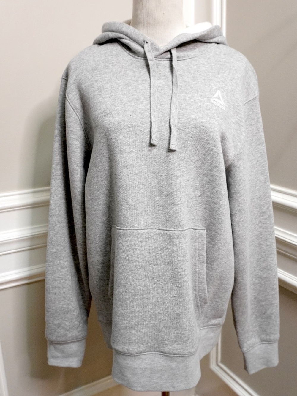 Reebok Unisex Delta Logo Fleece Hoodie Sweatshirt